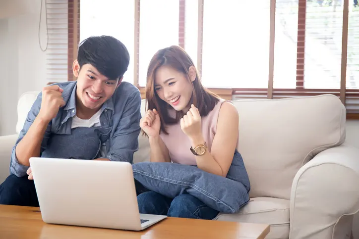 和美國公民結婚後申請工作許可的時間線與流程
