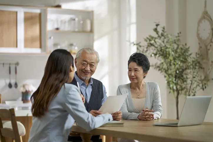 如何选择信托或基金