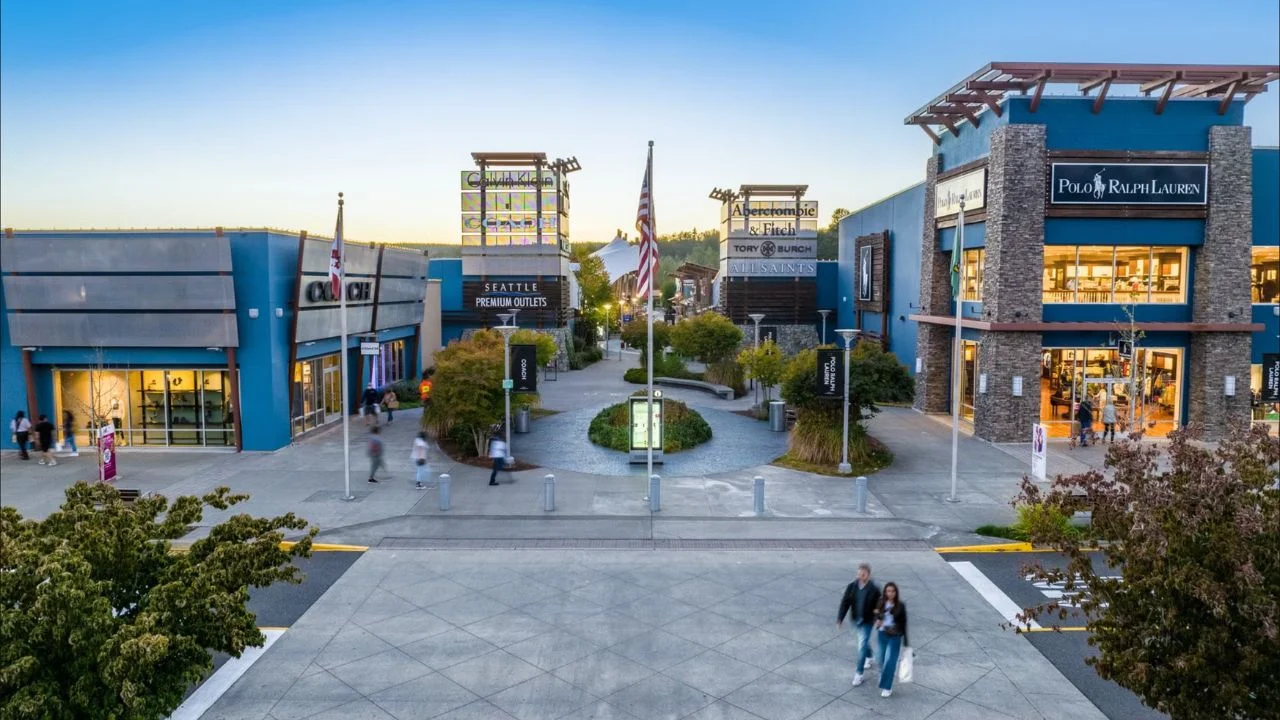 Seattle Premium Outlets